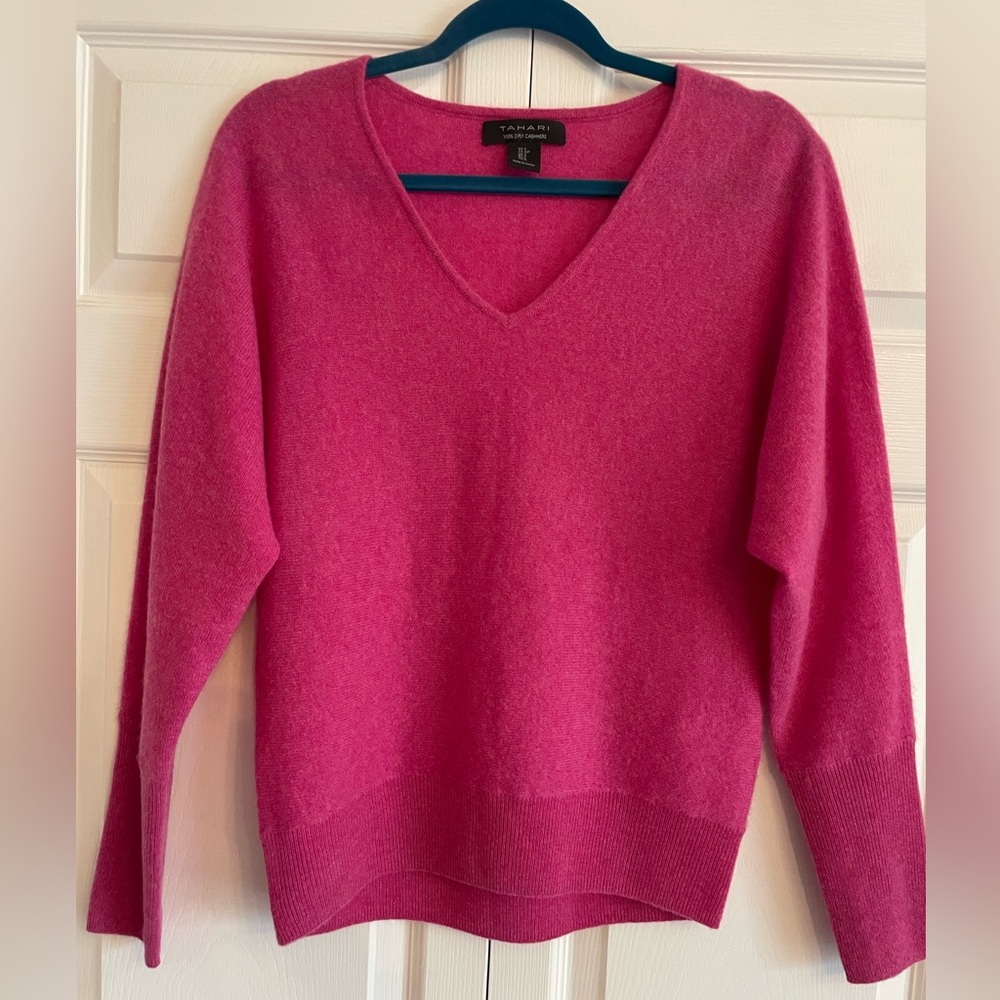 Tahari 100% 2-ply Cashmere Women's V-Neck Sweater in Bright Fuchsia Pink